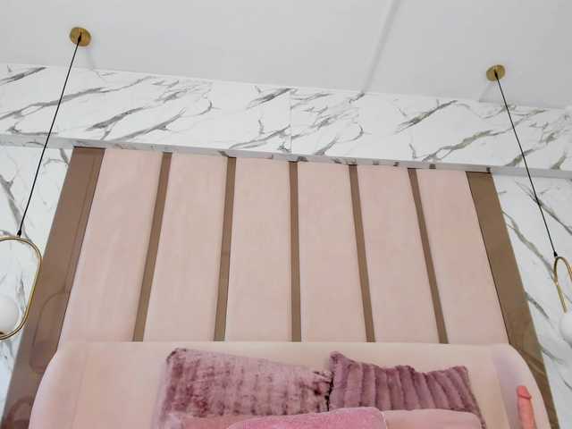 Live sex webcam photo for PixxieX #275899839