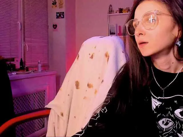 Live sex webcam photo for Pizda-Drozda #290384742