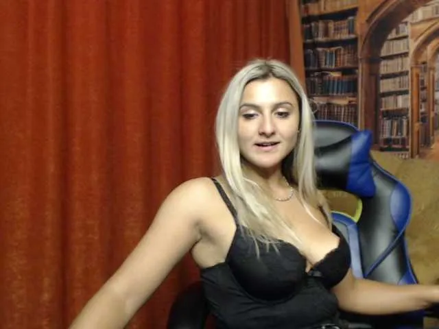 Live sex webcam photo for PlayfulNicole #273083788