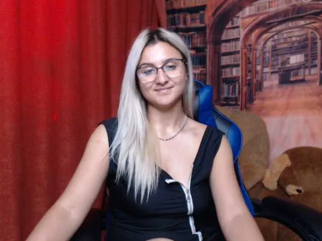 Live sex webcam photo for PlayfulNicole #273523882