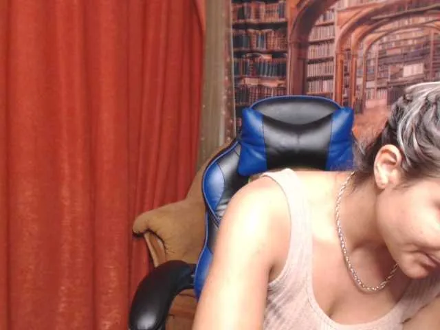 Live sex webcam photo for PlayfulNicole #273605253