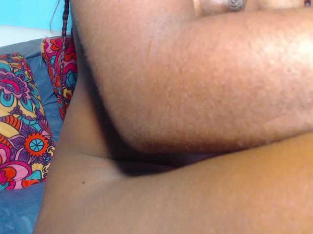 Live sex webcam photo for Pleassing-ebonny #277313144