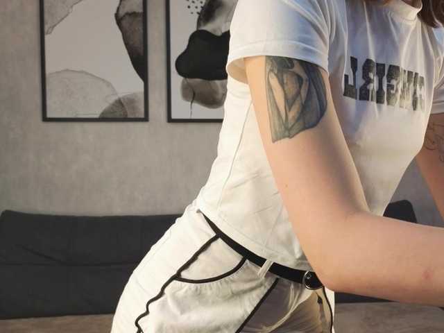 Live sex webcam photo for Plushiebitch #289731948