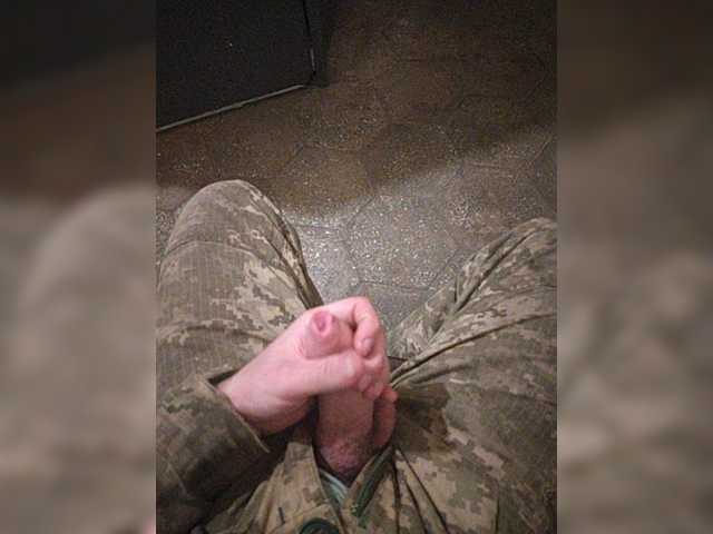 Live sex webcam photo for Pogrib21 #276391780