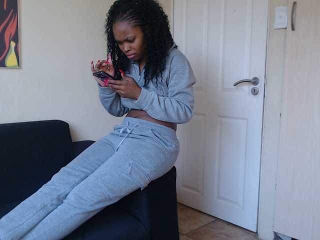 Live sex webcam photo for PoisonIvy3578 #274115595