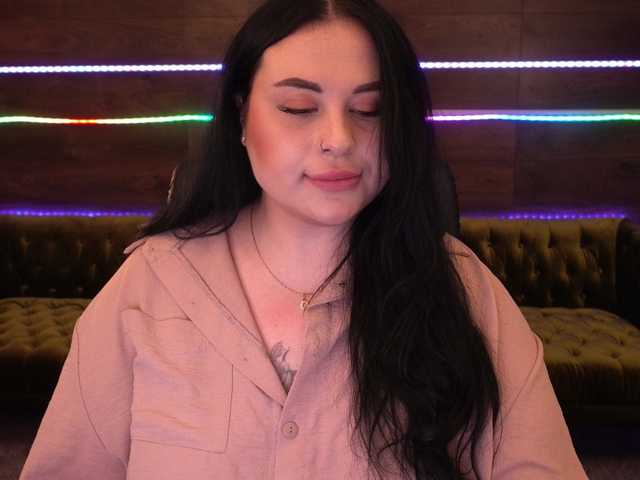 Live sex webcam photo for PollyMur #291932859