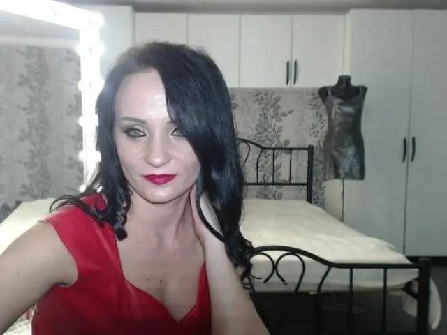 Live sex webcam photo for Pomelashow #272210289