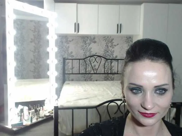 Live sex webcam photo for Pomelashow #272263153