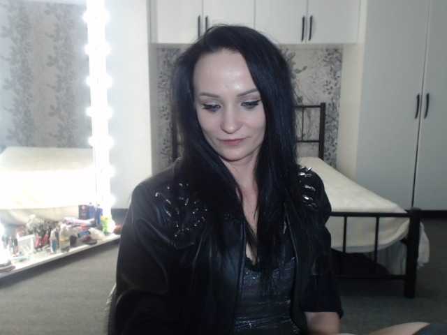 Live sex webcam photo for Pomelashow #272789013