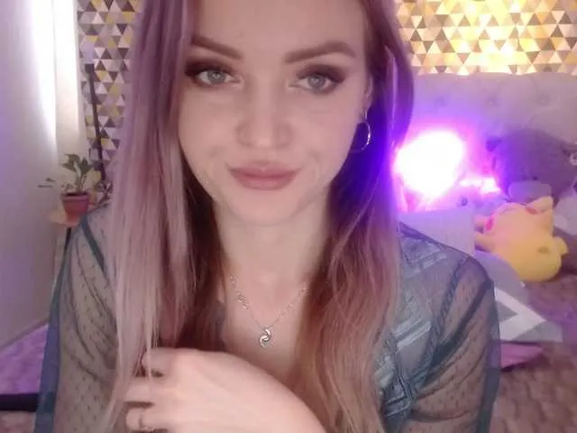 Live sex webcam photo for PookieVivian #272720232