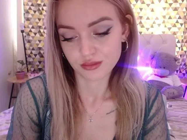 Live sex webcam photo for PookieVivian #273482237