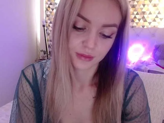 Live sex webcam photo for PookieVivian #273588606