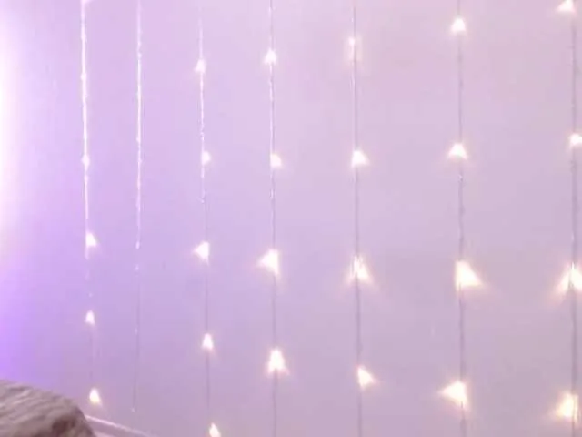 Live sex webcam photo for PookieVivian #273599853