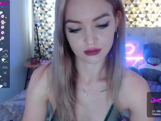 Live sex webcam photo for PookieVivian #273884224