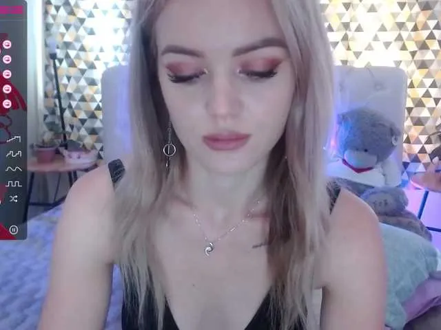 Live sex webcam photo for PookieVivian #273946529