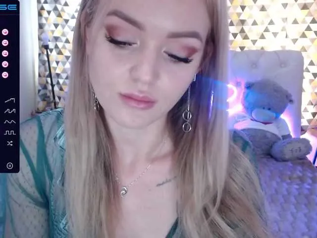 Live sex webcam photo for PookieVivian #274052578