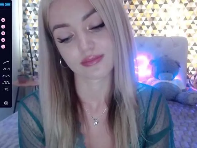 Live sex webcam photo for PookieVivian #274256300