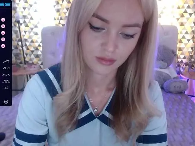 Live sex webcam photo for PookieVivian #274289826