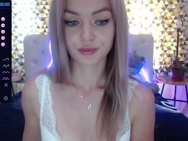 Live sex webcam photo for PookieVivian #274380752