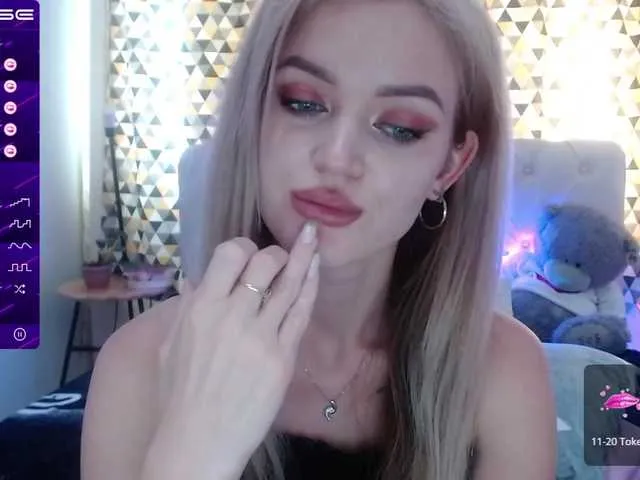 Live sex webcam photo for PookieVivian #274520036