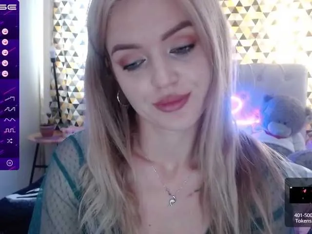 Live sex webcam photo for PookieVivian #274562460