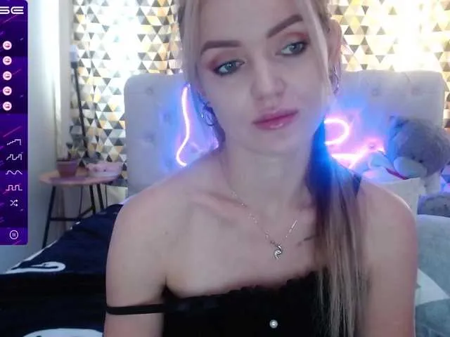 Live sex webcam photo for PookieVivian #274573197