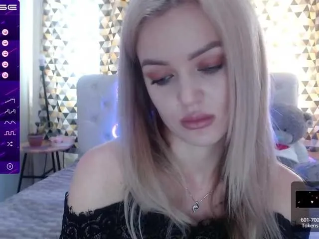 Live sex webcam photo for PookieVivian #274623064