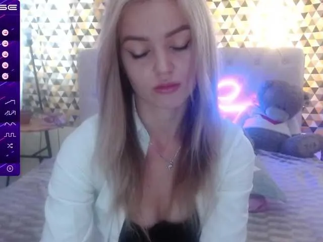 Live sex webcam photo for PookieVivian #275022261