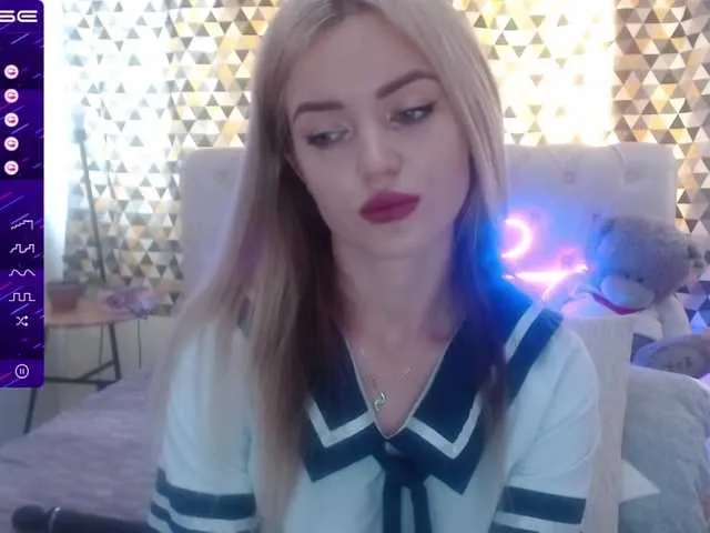 Live sex webcam photo for PookieVivian #275204287