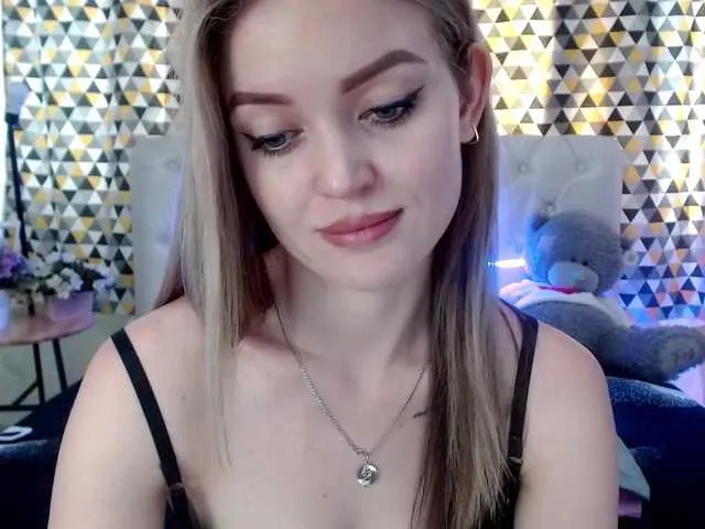 Live sex webcam photo for PookieVivian #275558774