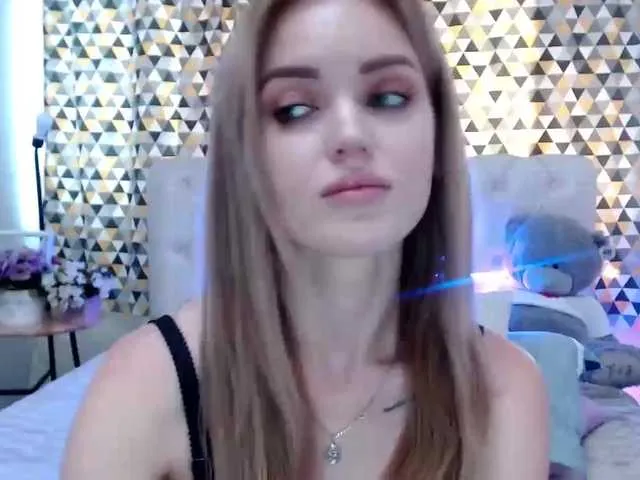 Live sex webcam photo for PookieVivian #275674045