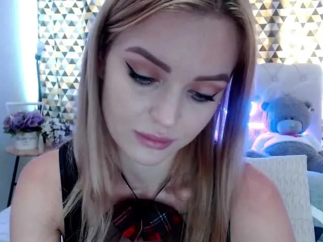 Live sex webcam photo for PookieVivian #276026187