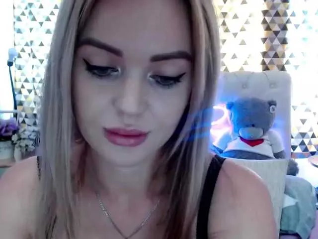 Live sex webcam photo for PookieVivian #276274899