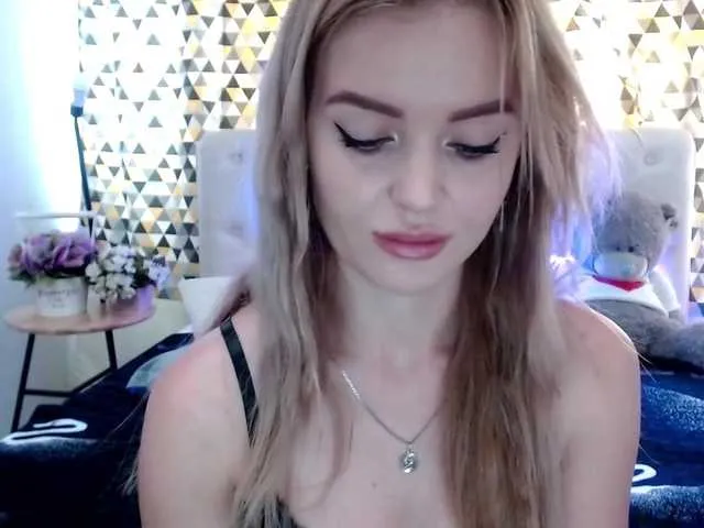 Live sex webcam photo for PookieVivian #276324912