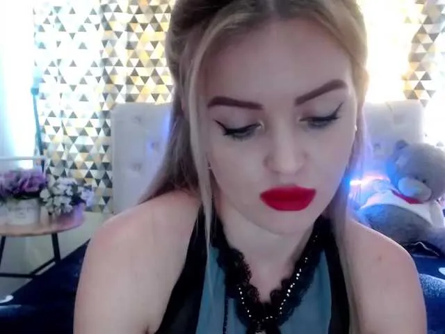 Live sex webcam photo for PookieVivian #276359421