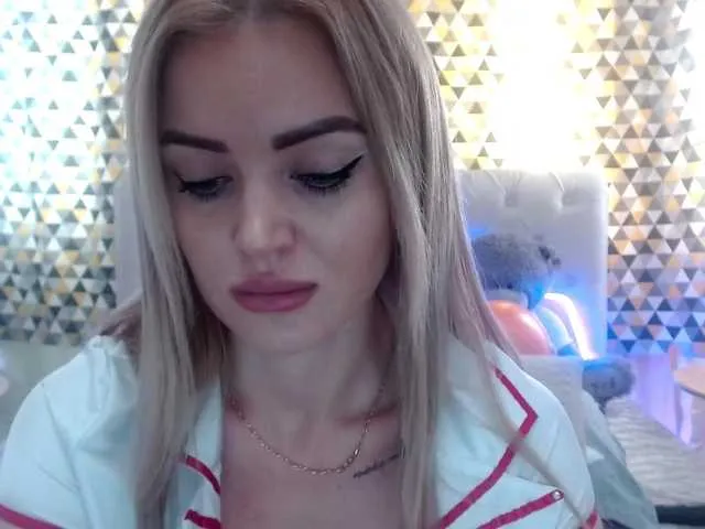 Live sex webcam photo for PookieVivian #276561995