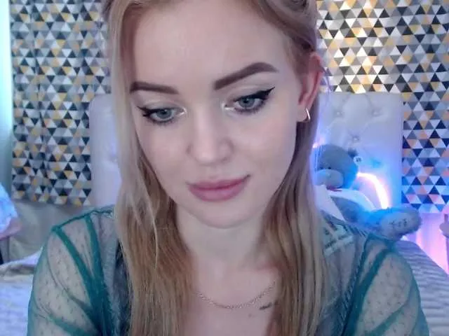 Live sex webcam photo for PookieVivian #276577307