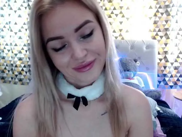 Live sex webcam photo for PookieVivian #276591689