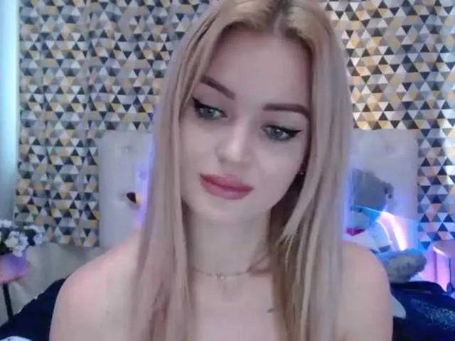 Live sex webcam photo for PookieVivian #276666527