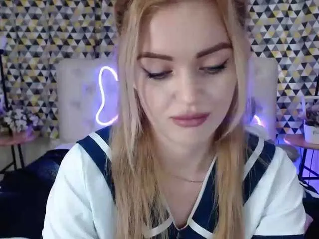 Live sex webcam photo for PookieVivian #276815286