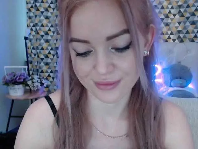 Live sex webcam photo for PookieVivian #276870757