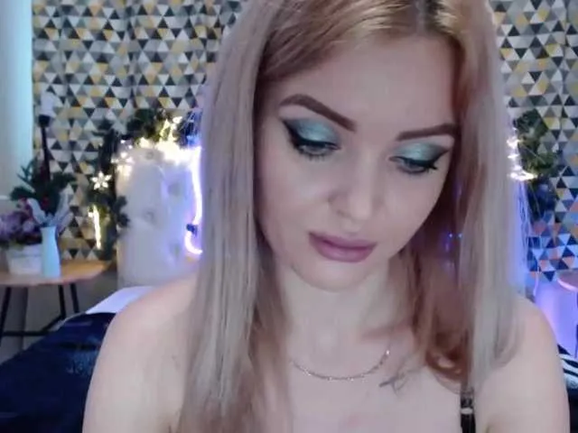 Live sex webcam photo for PookieVivian #277009198