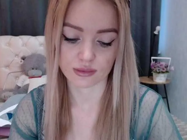 Live sex webcam photo for PookieVivian #277302327