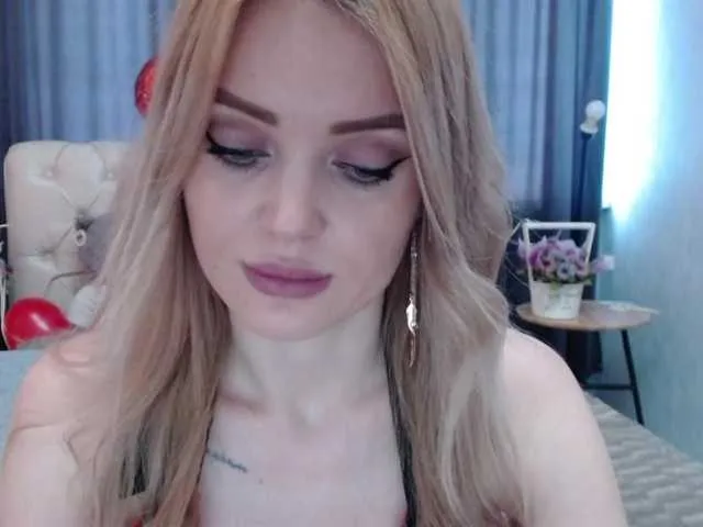 Live sex webcam photo for PookieVivian #277316686