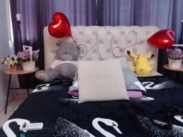 Live sex webcam photo for PookieVivian #277613189