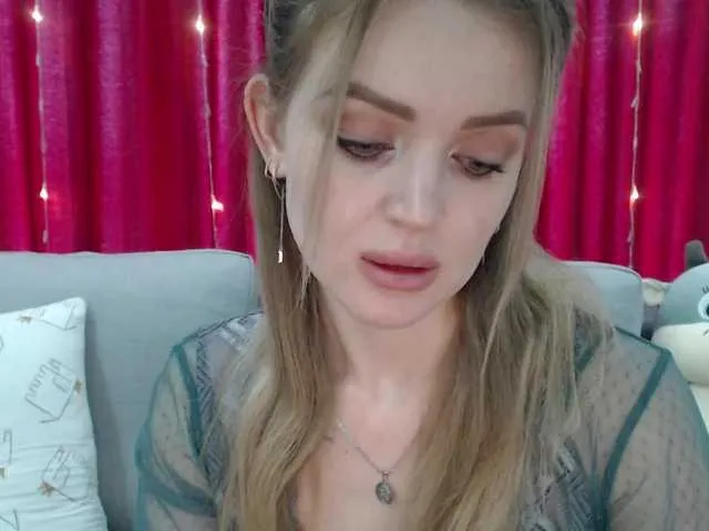 Live sex webcam photo for PookieVivian #277675226