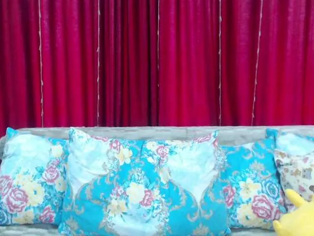 Live sex webcam photo for PookieVivian #278290797