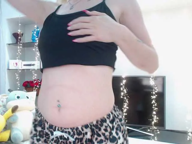 Live sex webcam photo for PookieVivian #278296432