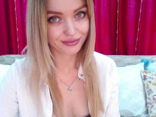 Live sex webcam photo for PookieVivian #278310599