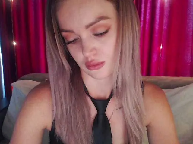 Live sex webcam photo for PookieVivian #289460331